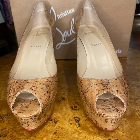 Christian Louboutin cork lucido patent wedge - Picture 2 of 5